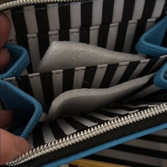 New in Box Marc Tetro is Blue and White Schnauzer Dog Wallet Wristlet - Picture 3 of 5